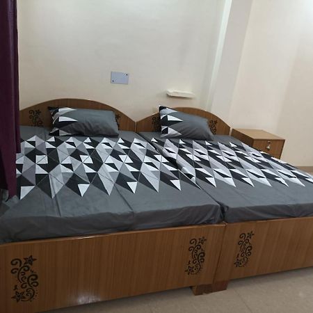 Anant Paying Guest House Ayodhya Kültér fotó