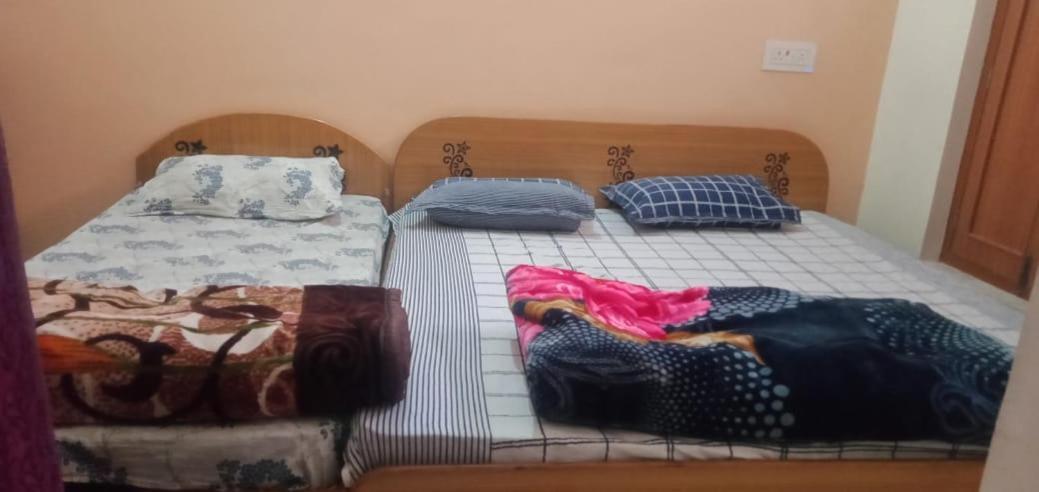Anant Paying Guest House Ayodhya Kültér fotó