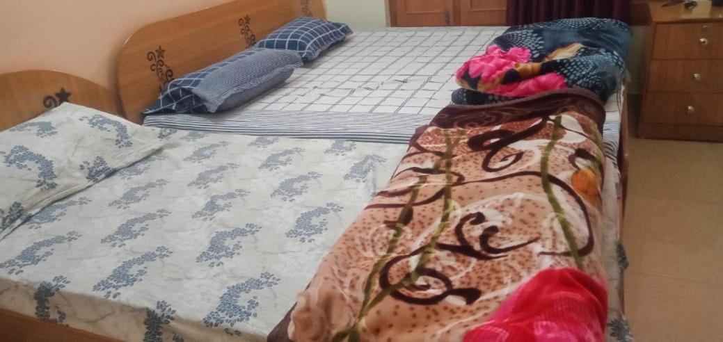 Anant Paying Guest House Ayodhya Kültér fotó