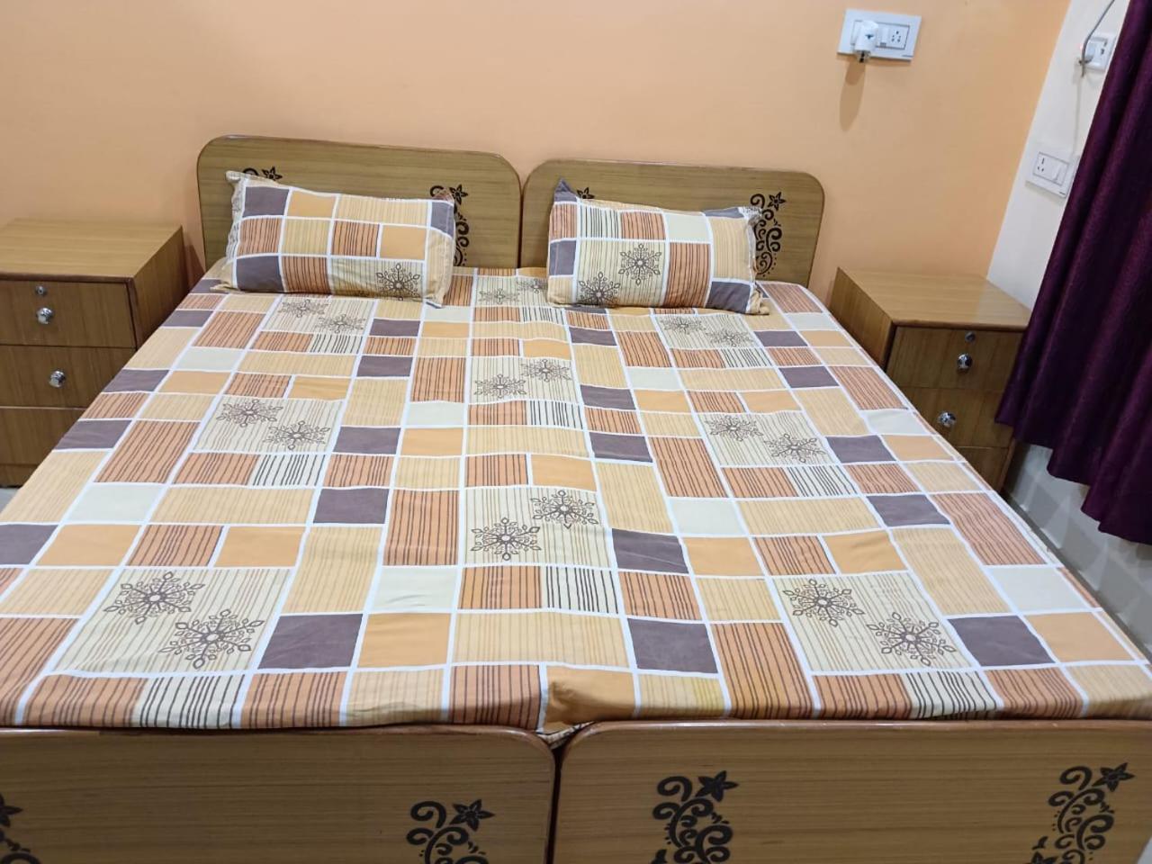 Anant Paying Guest House Ayodhya Kültér fotó